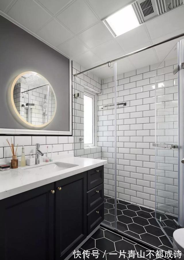 利用率|越来越多人舍弃“装饰型”电视墙,学她家打一排柜子,真的超实用