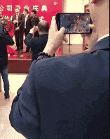 |搞笑GIF:兄弟,你的三蹦子为什么这么优秀?这走位不错啊