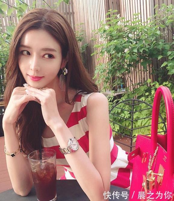 m最甜“宅男女神”Manyo,每天坚持健身打卡,自律的生活最阳光!