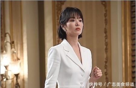 头发|“炸毛”的女生不用怕!发量多才好做造型,这些都很美!