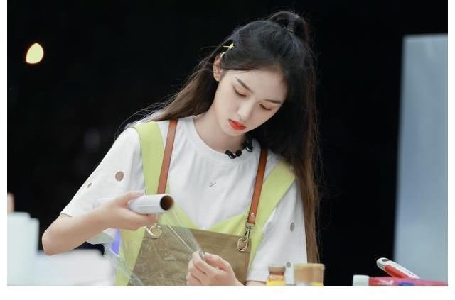 丁真|中餐厅5:首播尬点满满,姚安娜认错大葱,黄晓明不知丁真哪里人