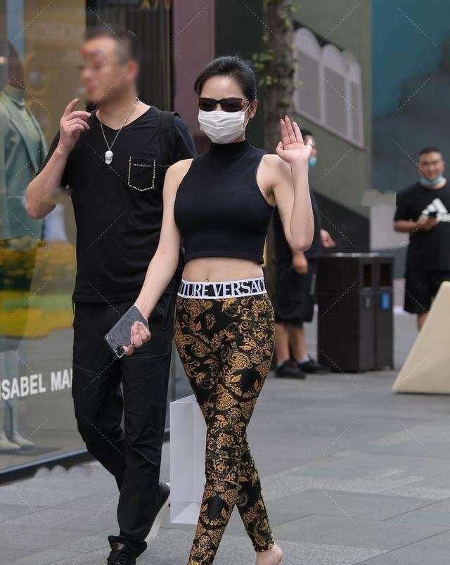 背带裤 打底裤穿出自然不做作风情,适合自己最重要,让你美出高度!