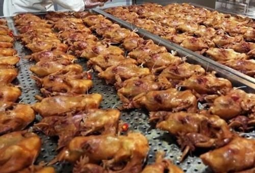 才知道,“扒鸡”和“烧鸡”的区别这么大,一字之差,口感差远了