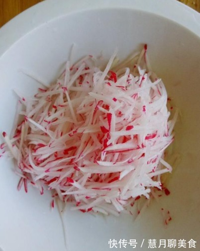 黄瓜|入夏后,少吃黄瓜多吃它,营养美味助消化,简单一拌,开胃又下饭