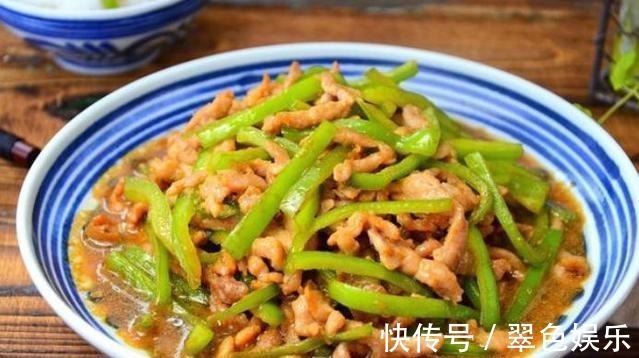 南方人一家4口的晚餐,花了80元做了8菜1汤,北方人看不下去