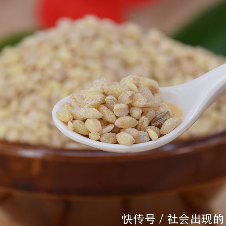 冬天来了,不妨多吃3种食物,能祛皱润肤,排毒养颜,好处多多