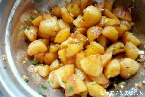 皱纹|无论男女,睡觉前不要“吃”,越吃越老,满脸全是皱纹