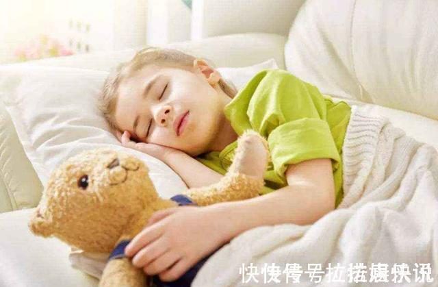 家长|孩子的“睡姿”暗示长大的性格如果是第二种,孩子将来情商高