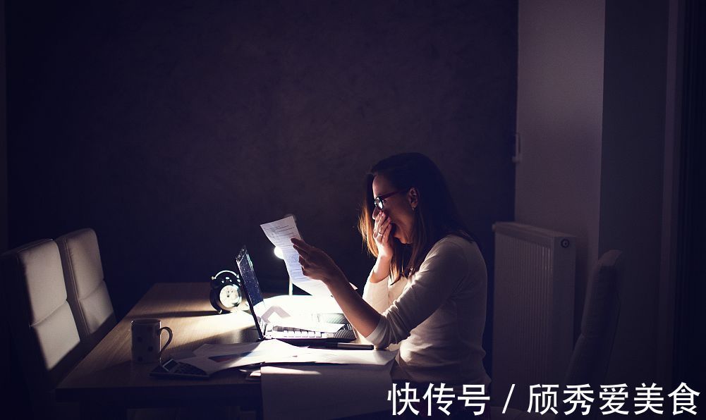 金银花|5个信号一出现,肝火“烧”起来了,自己动手,给肝“去去火”