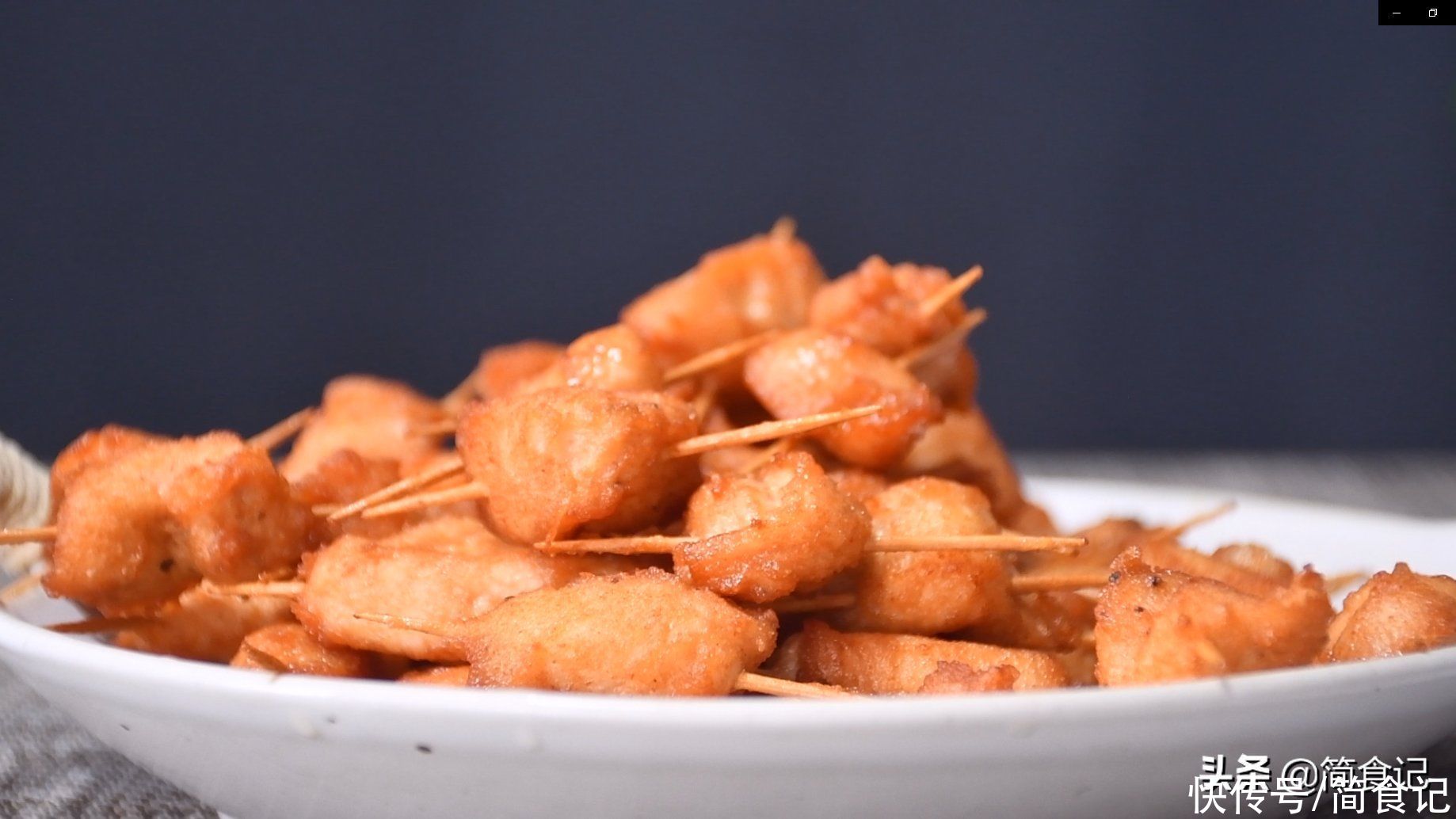 下酒|鸡胸肉别再煮着吃了！试试这样做，能当零食能下酒，比烧烤还解馋