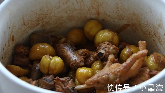 鸡肉|入秋以后,我家常吃这道菜,越焖越好吃,常给孩子吃提高免疫力!