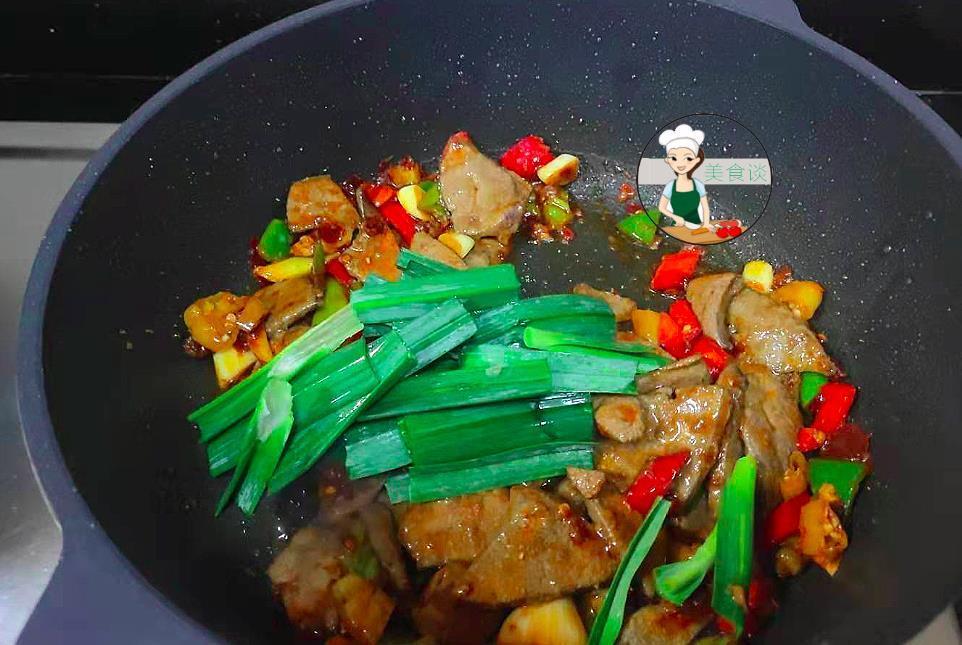 土匪|大厨教你“土匪猪肝”最美味的做法，掌握这一点，又鲜又嫩，真香