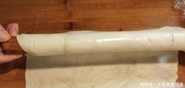 奶奶用了一辈子的烙饼做法，外酥里软，凉了不硬，比外面卖的好吃