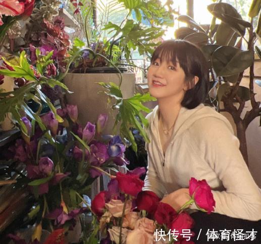 孙颖莎|陈梦晒绝美照片!28岁国乒世界第一颜值高,肤白貌美,胃口也好