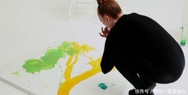 画家|国外美女画家,一幅作品遭争相抢购,但得知绘画过程却让人恶心!