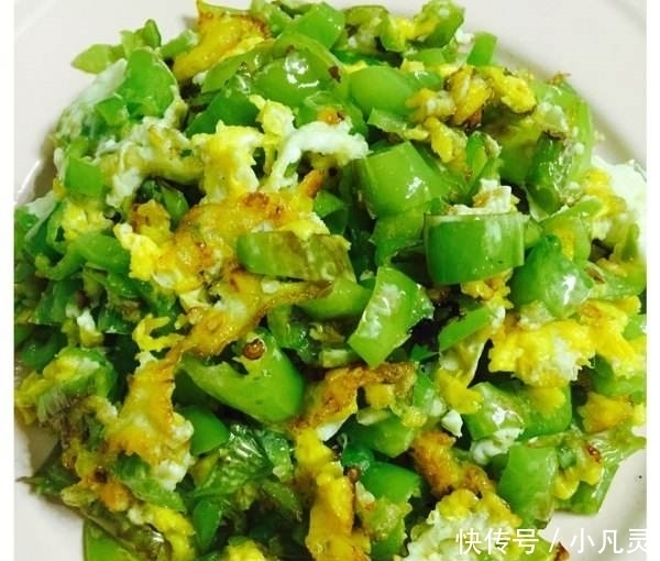 “懒人菜”辣椒炒蛋别只会一种做法,教你一招,保证吃完超过瘾