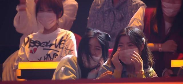 出卖 王牌对王牌未播片段,张哲瀚出卖龚俊腹肌,岳云鹏的表情太真实