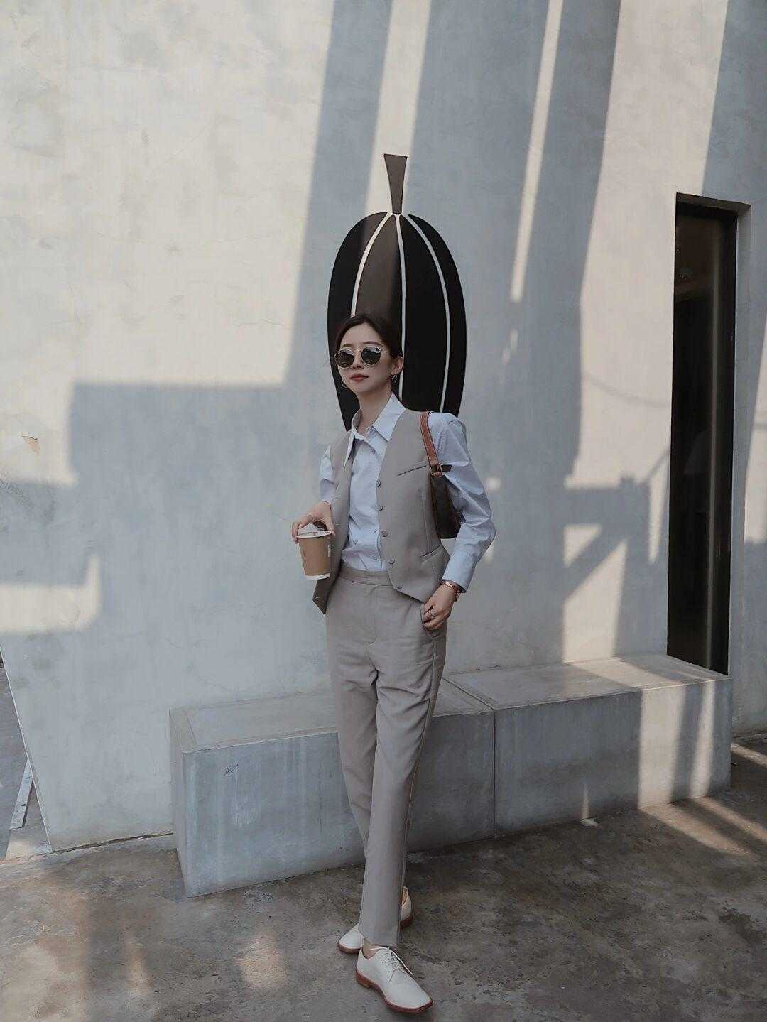 针织衫|秋天的忽冷忽热,穿它就对了,实用又气质,太适合秋天了