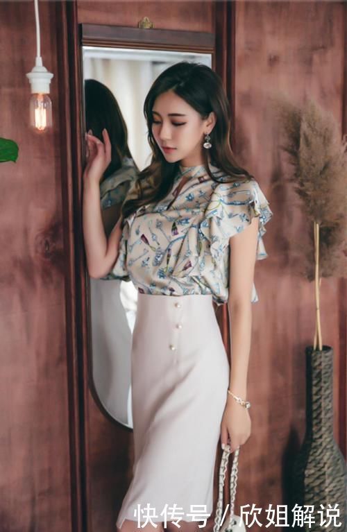 朴多贤|美女穿搭:卡其色套装十分优雅,臀部比例十分优越