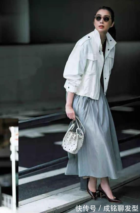 身材|中年大女别总穿裤装,半裙搭配好显身材又减龄,显气质又有品位