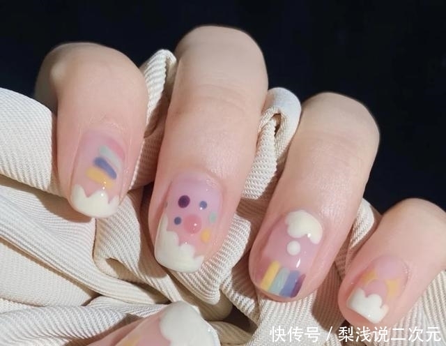 布丁|夏季来临美甲还没安排上吗?晕染美甲浪漫温柔,撞色美甲气质显白