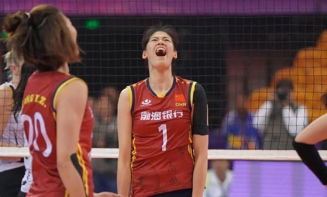 安家杰|郎平官宣退休!中国女排下一任主教练竞争激烈!有可能是外教