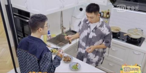 网友吐槽|《做家务的男人》是怎么变成吐槽男明星大会的？