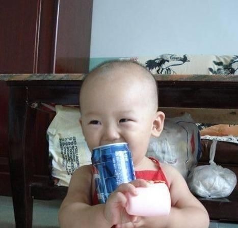 可乐|儿科医生我从不给孩子买这3种饮料,长不高不说,还会腐蚀骨头