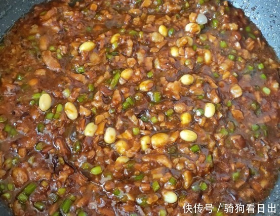 炸酱面好不好吃,炸酱很关键,教你面馆调炸酱的配方,越吃越过瘾