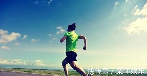 动作|坚持做好3个动作，能够增强免疫力，对身体好处多，一起来了解吧