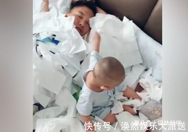 床头|宝宝撕开床头贴纸,却收获了“意外惊喜”,这算不算将功补过