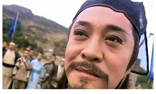 林平之#同样是练辟邪剑法,为什么左冷禅不敌岳不群?林平之说出了真相