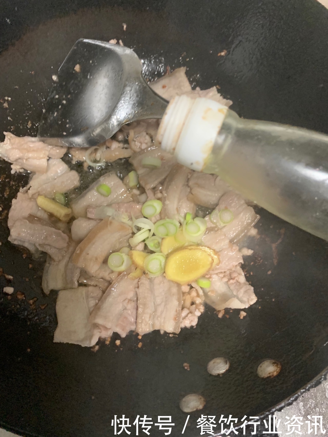 粉条|正宗东北名菜,五花肉白菜炖粉条,还不会的小伙伴们快收藏起来!