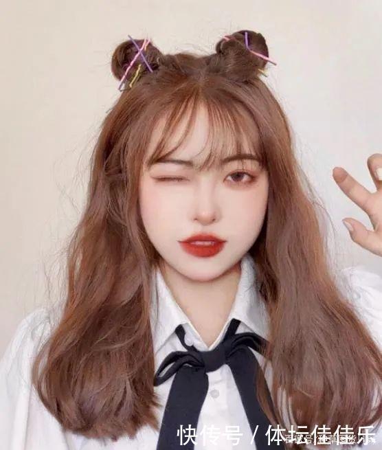 别再披头发了!冬天超火的5款编发,无敌显脸小!