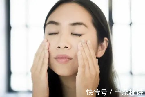 敏感肌|坏脸系列:十二个变丑作死的坏习惯,姐妹中招了吗?对号入座哦