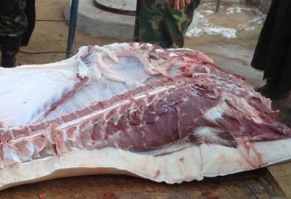 猪肉贩子说漏嘴, 买猪蹄时记住3句“顺口溜”, 一挑一个准不吃亏