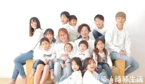 孩子|70后夫妻20年生12娃,家中无矿却有爱,宝妈被赞“时间管理专家”