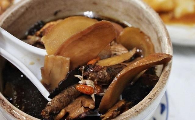 玉姐|孩子个子矮体重轻,越补越干瘦医生是积食,做好这3件事就行