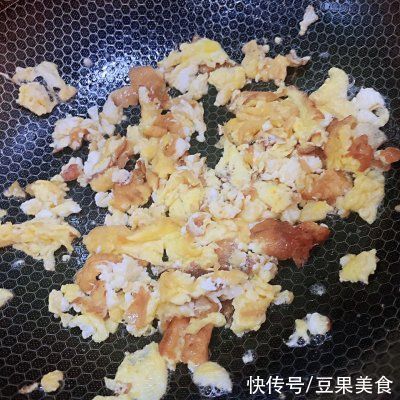 忙里偷个懒，轻松来一碗蛋炒饭～颜值在线