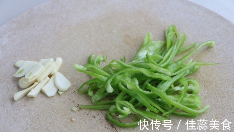 青椒|天热,我隔三差五就做的素菜,开胃不上火,孩子常吃能提高免疫力