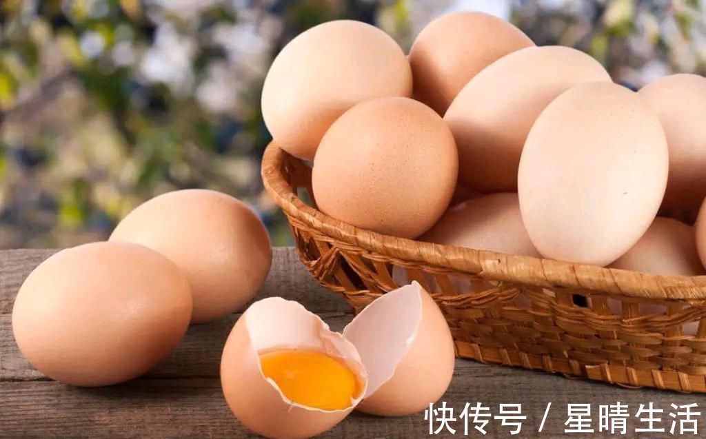 胆固醇|血脂偏高的人，每天吃鸡蛋会加速血管堵塞吗？鸡蛋能不能天天吃？