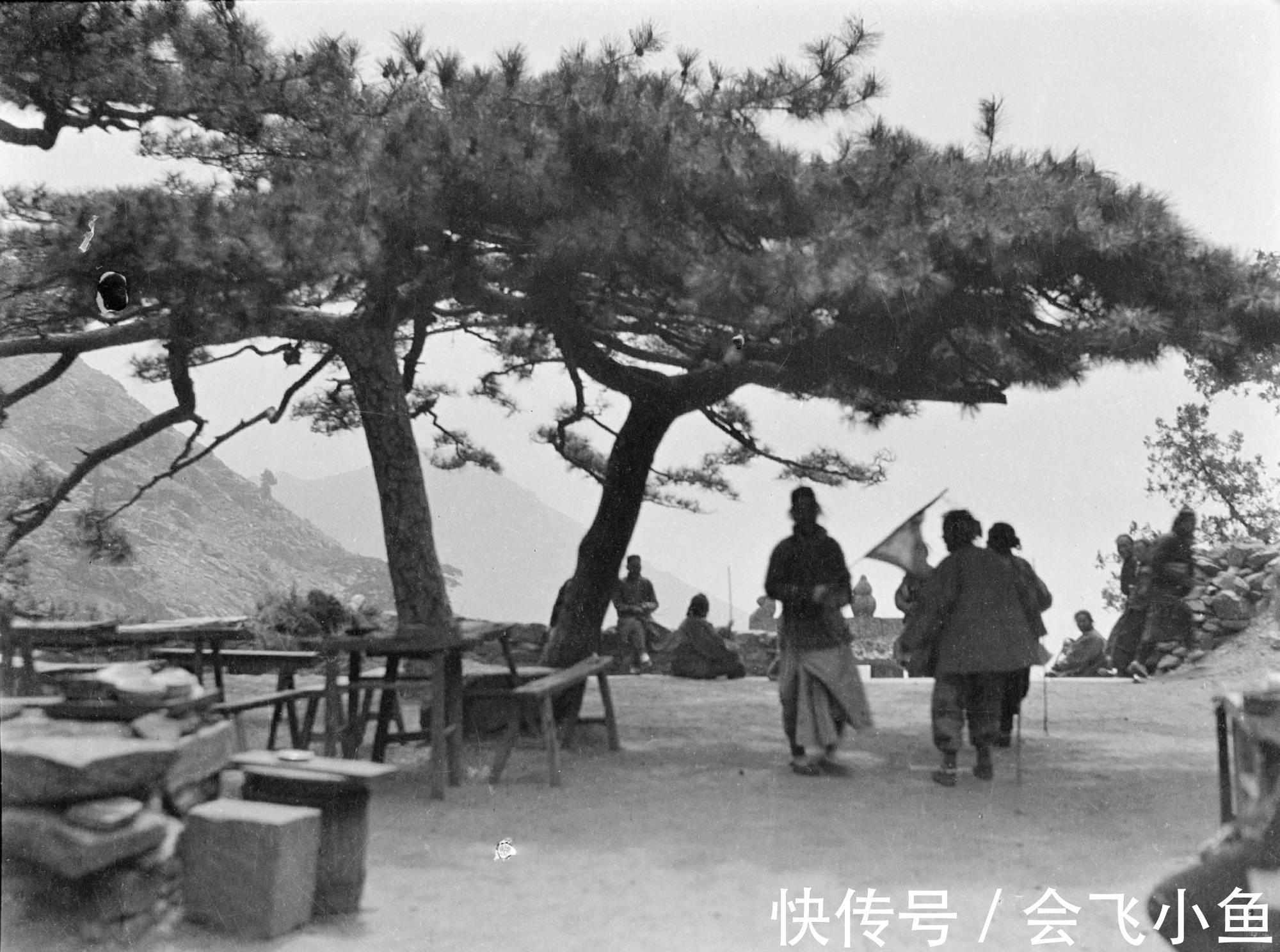 泰山|1919年的泰山老照片，百年前便有抬杆轿夫，从不缺顾客