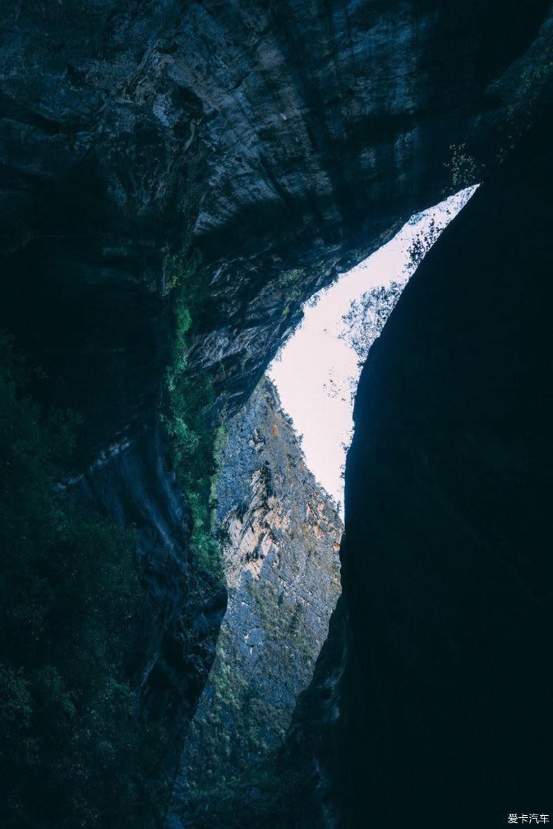 跨越雪山，寻找消失地平线上的巴拉格宗