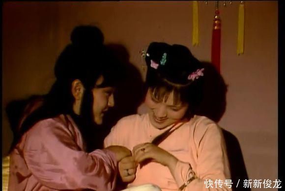 红楼梦|宝钗扑蝶是红楼梦最惊悚的一个片段!龄官画蔷寓意怀金悼玉!