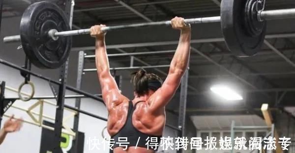 肱二头肌|哪些动作需要固定肩胛骨,哪些不需要—健身动作无法逃避的问题