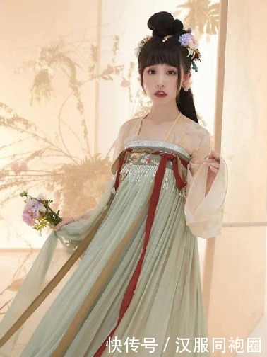 汉服|梅雨季节,天气潮湿,应该如何收纳汉服?小技巧来啦!