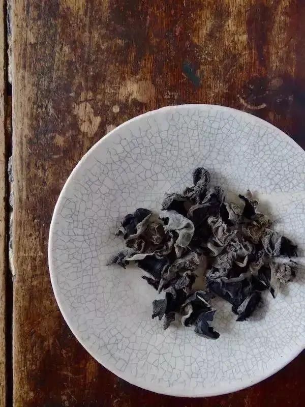 黑木耳|比红糖水好百倍，真正的“补血之王”竟是它！99%的人都不知道！