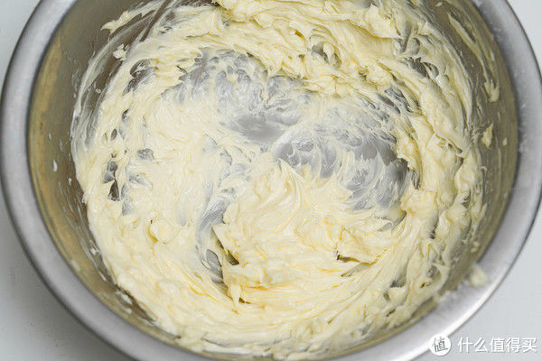 黄馅|老纪烘焙工坊 篇三十:中秋节它来了!今年教你奶黄流心月饼,好吃的不行,而且非常简单,有手就行