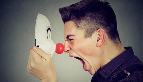 50岁后，“面部”出现3个异常，可能是脑出血要发生，希望你没有