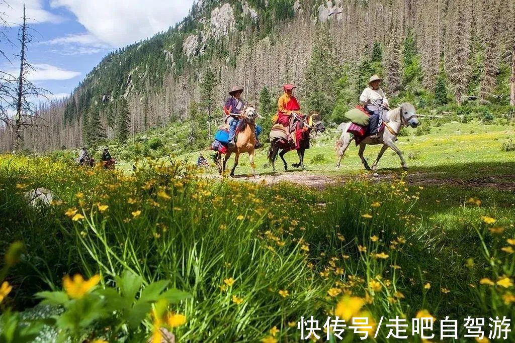 马尼干戈|新惊喜！被川西这座小城的美景拿捏住了，一半在天上，一半在人间